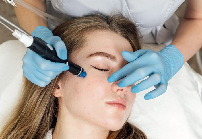 Hydra Facial